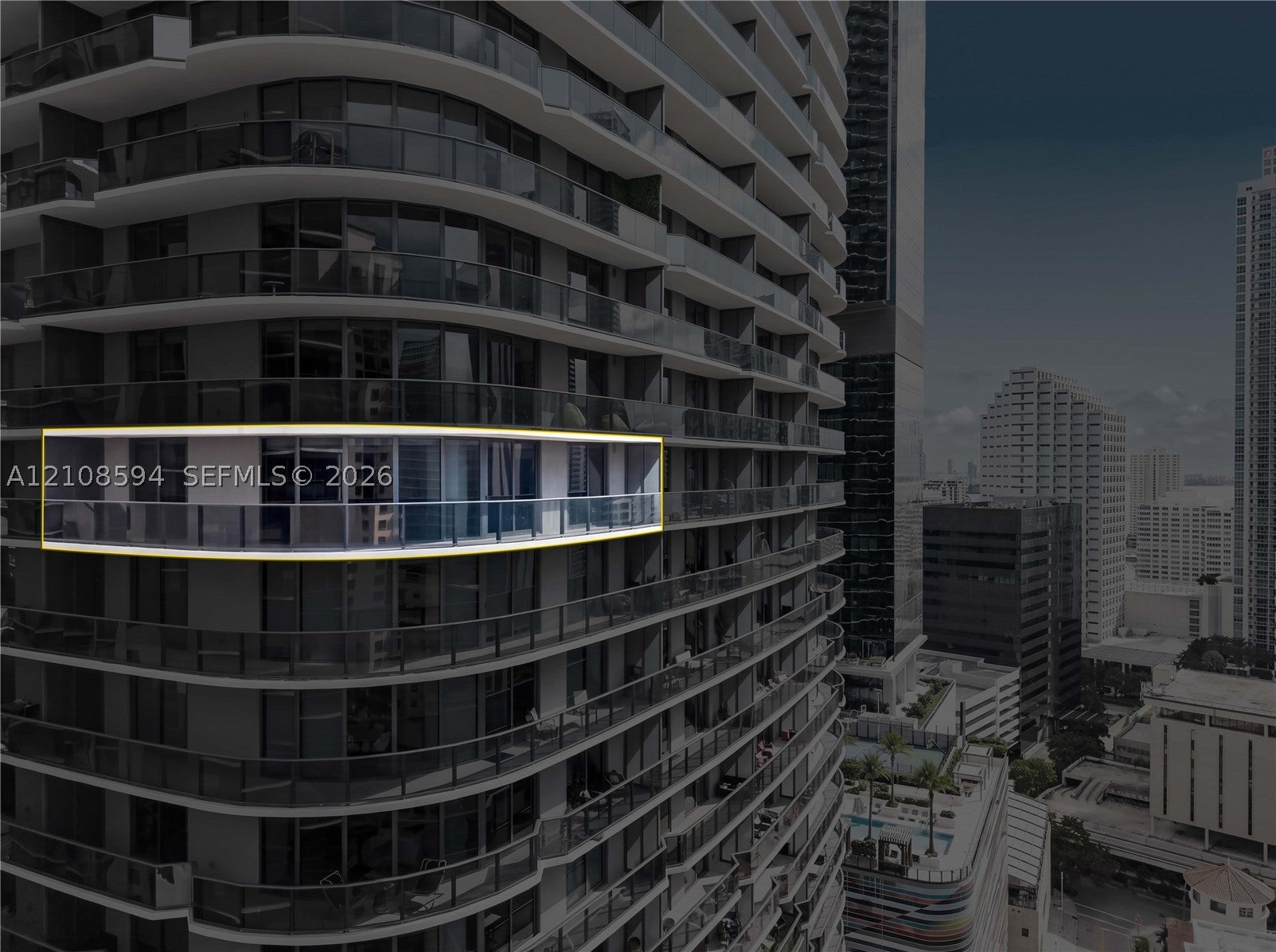 45 SW 9th St 2206