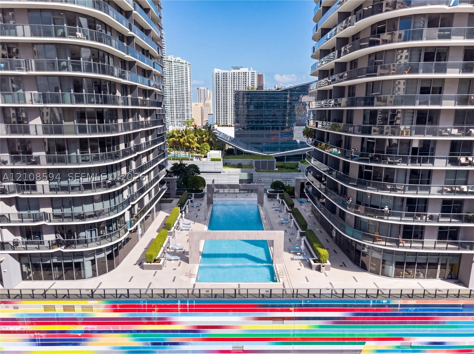 45 SW 9th St 2206