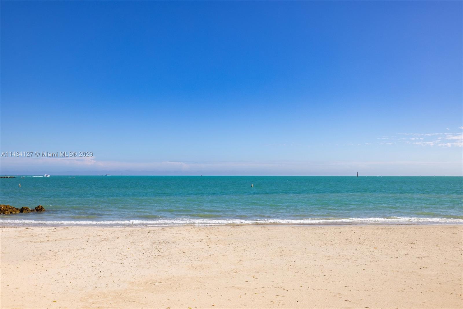 7600 OCEANSIDE AT FISHER - Residential