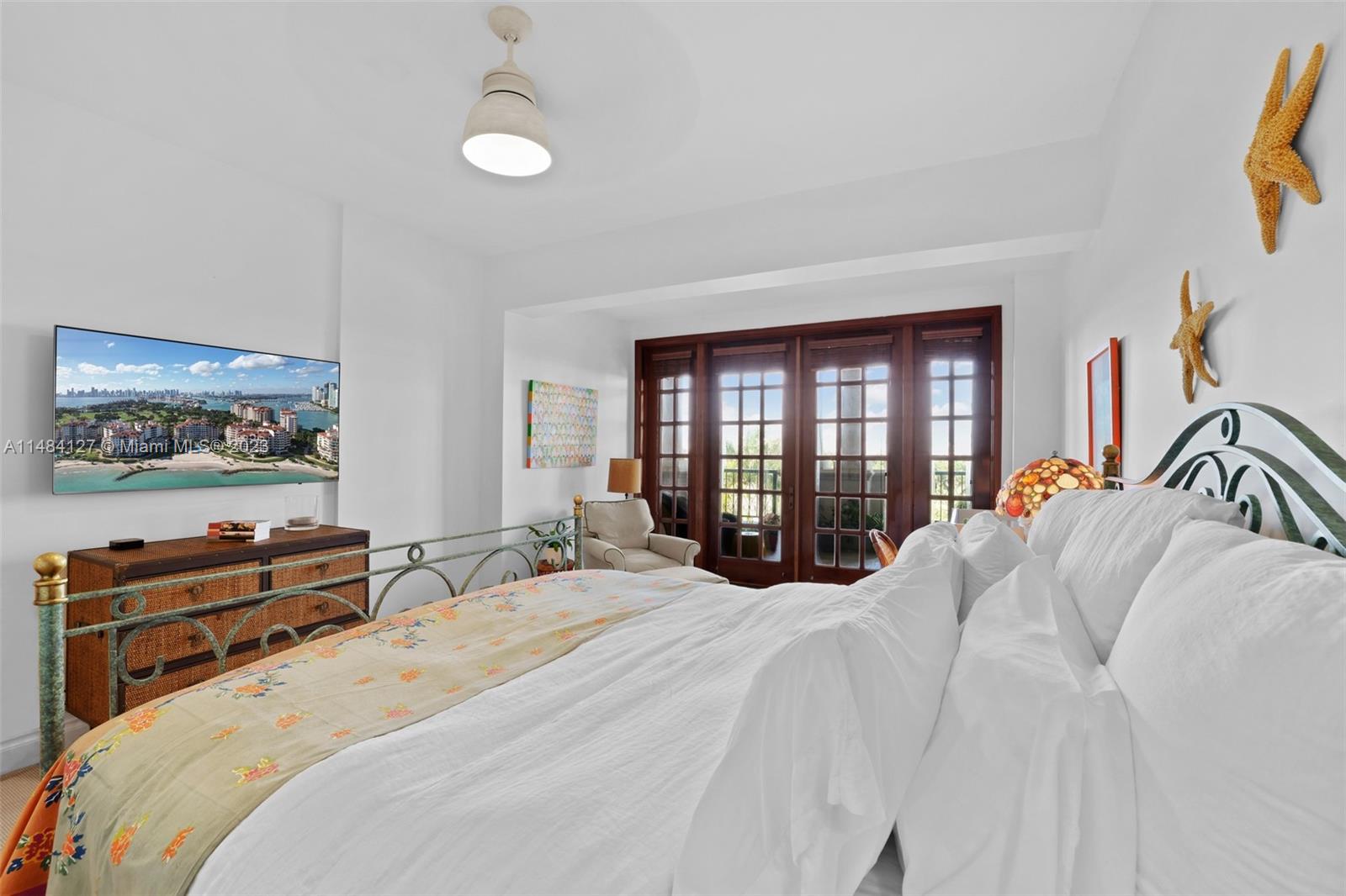 7600 OCEANSIDE AT FISHER - Residential