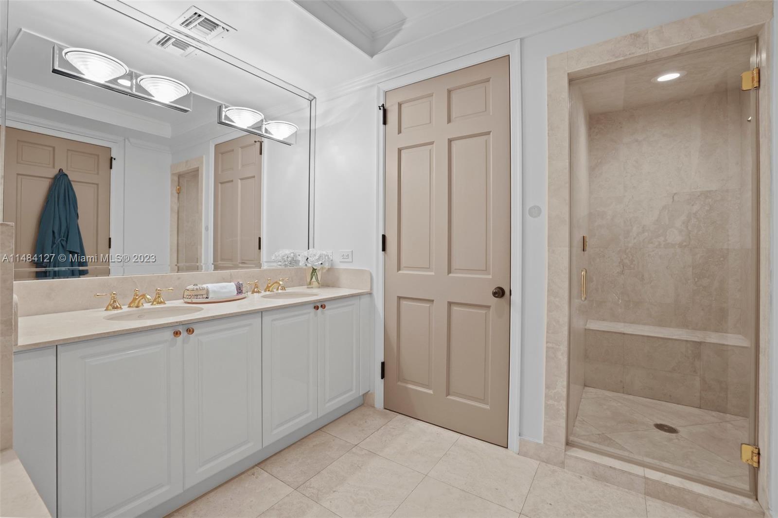 7600 OCEANSIDE AT FISHER - Residential