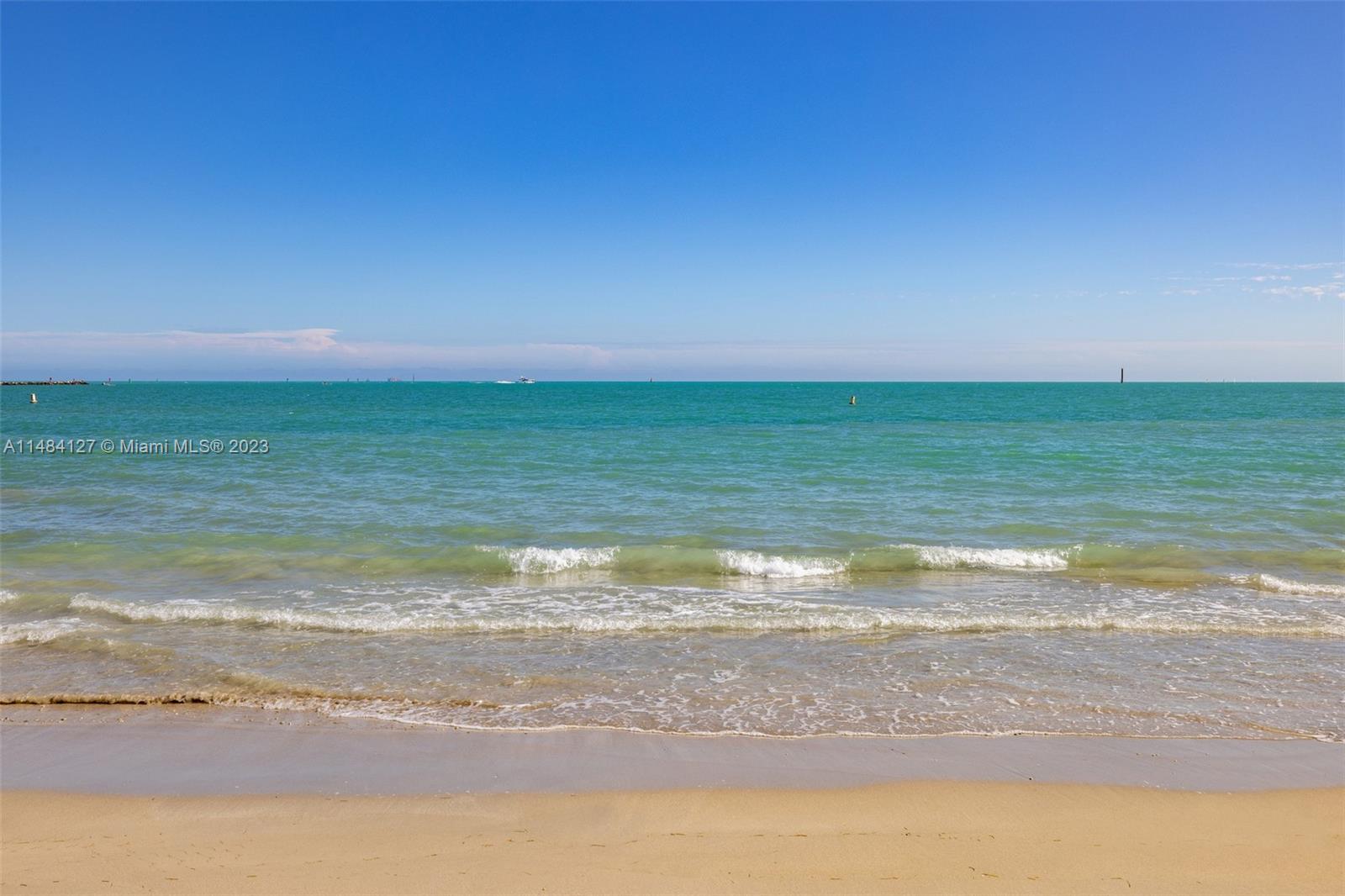 7600 OCEANSIDE AT FISHER - Residential