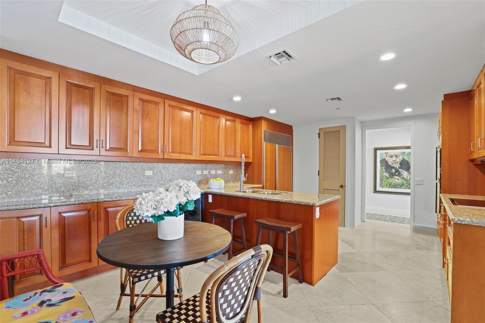 7600 OCEANSIDE AT FISHER - Residential