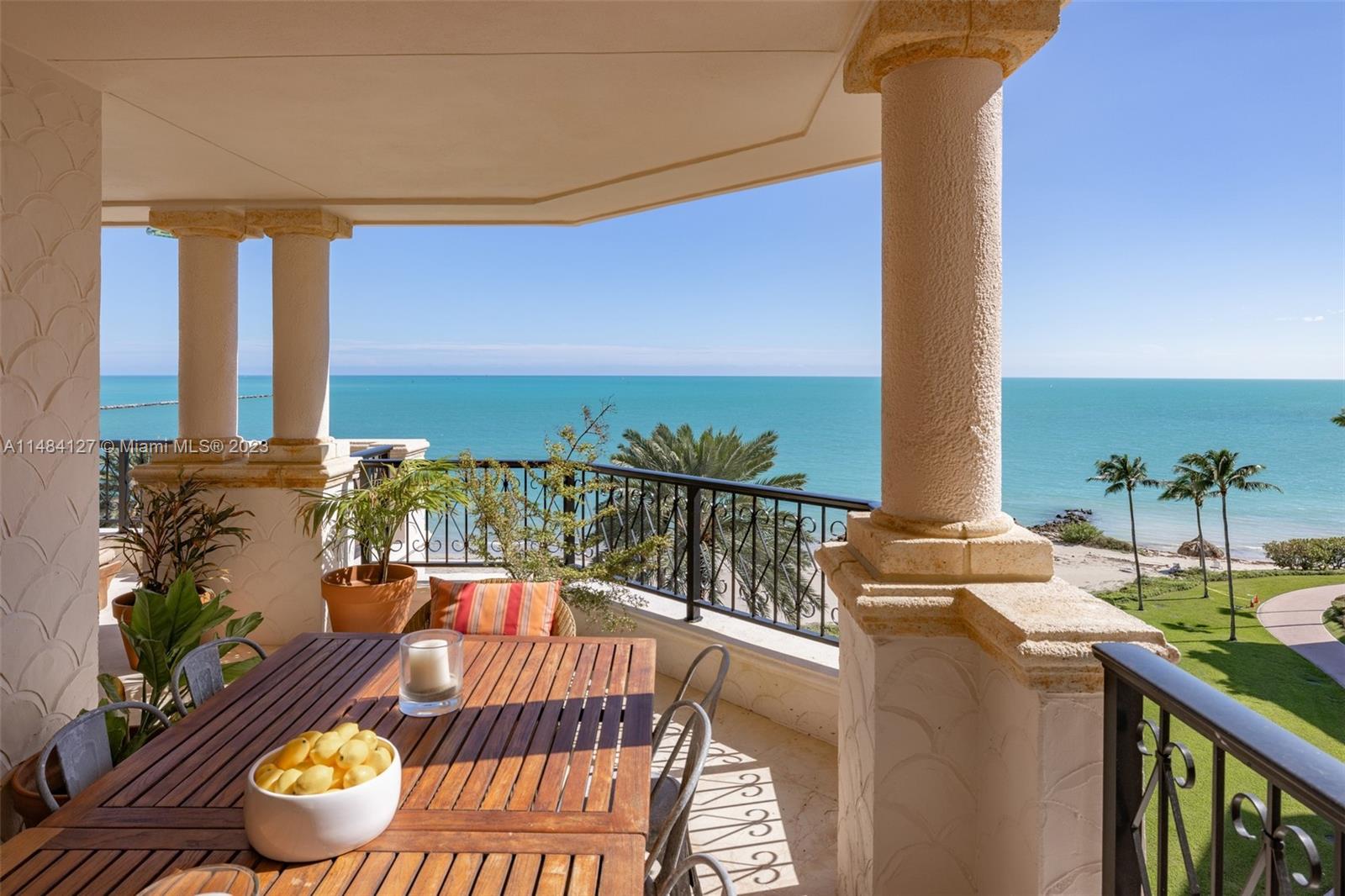 7600 OCEANSIDE AT FISHER - Residential