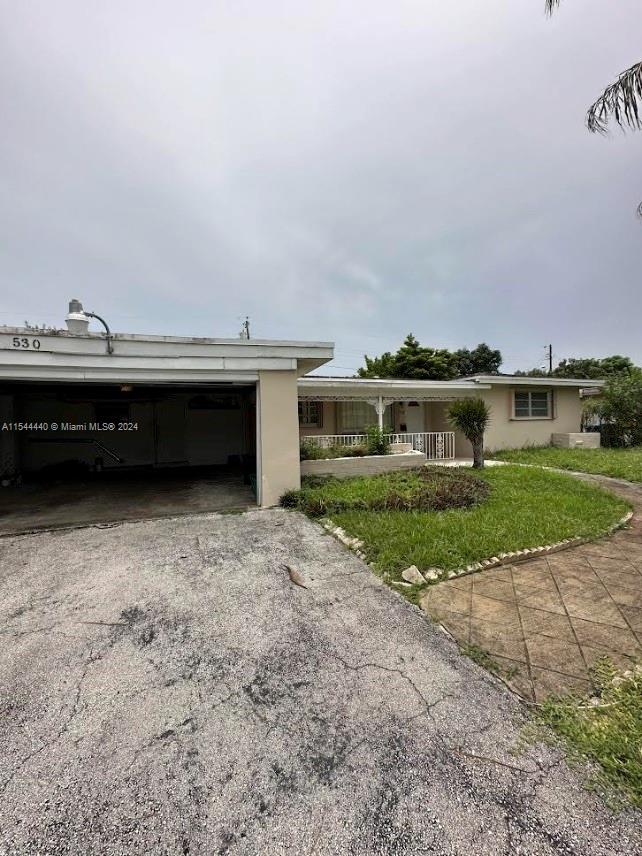 530 Sw 38th Ave, Fort Lauderdale, Broward County, Florida - 3 Bedrooms  
2 Bathrooms - 