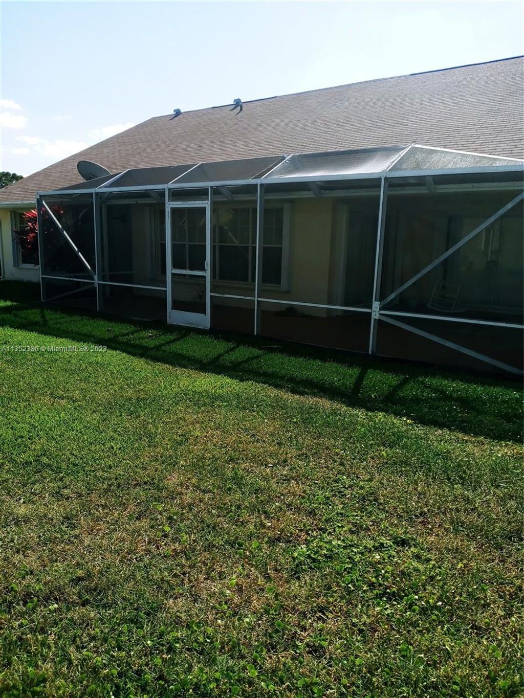 Photo of 287 W Moccasin Trl W, Jupiter, FL 33458 (MLS # A11352386)