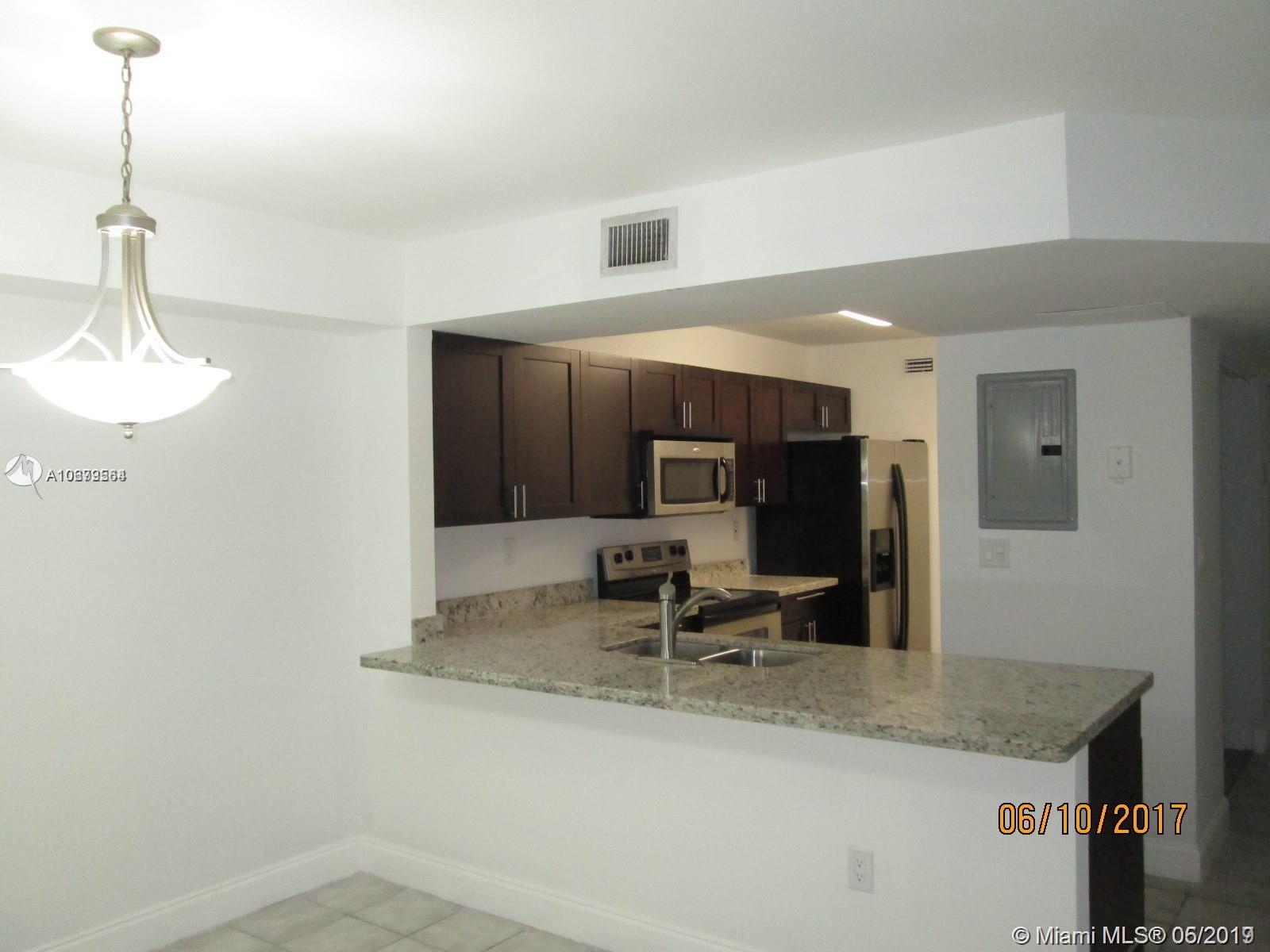 LE CLUB AT OLD CUTLER CON - Residential Lease