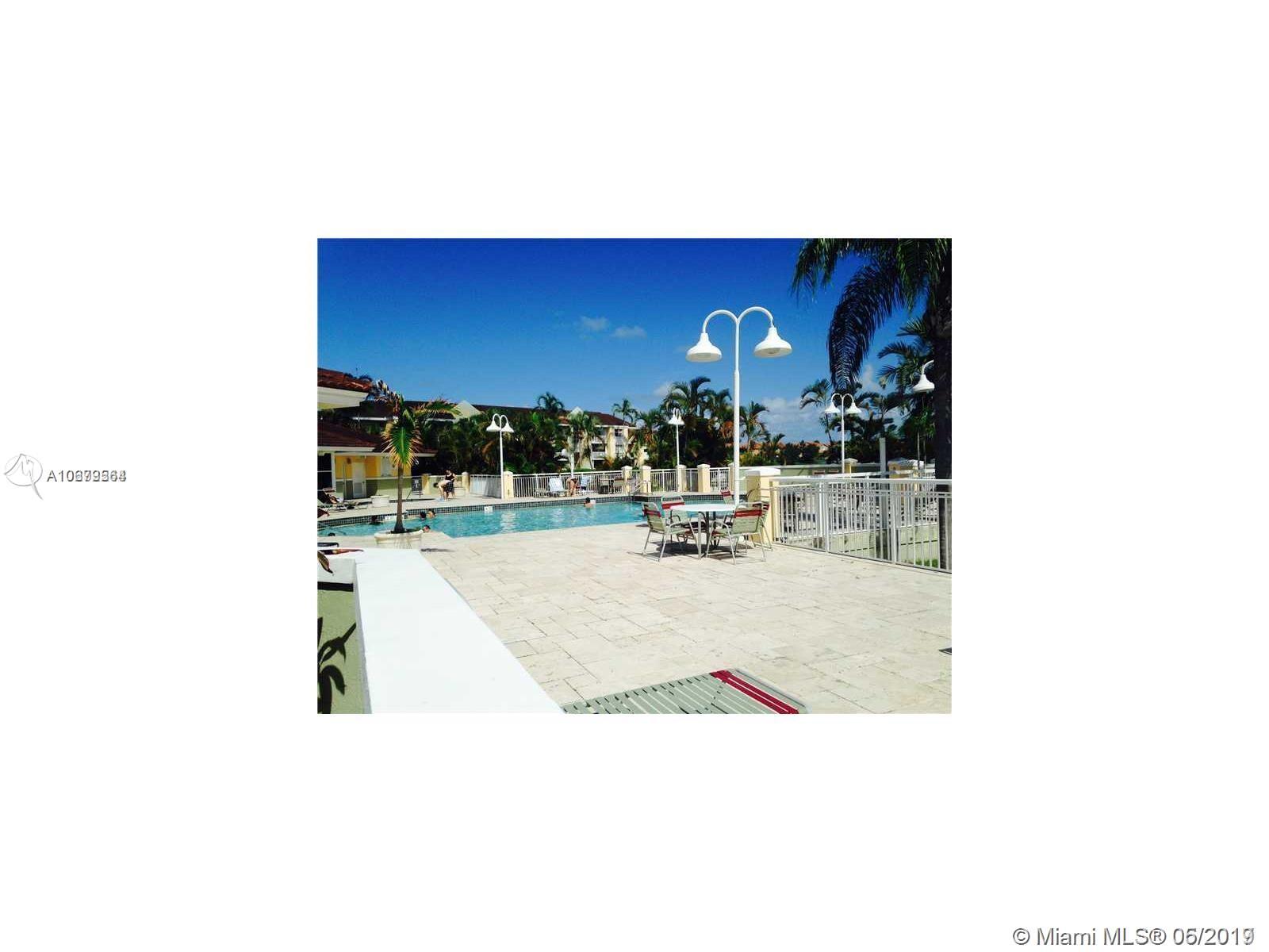 LE CLUB AT OLD CUTLER CON - Residential Lease