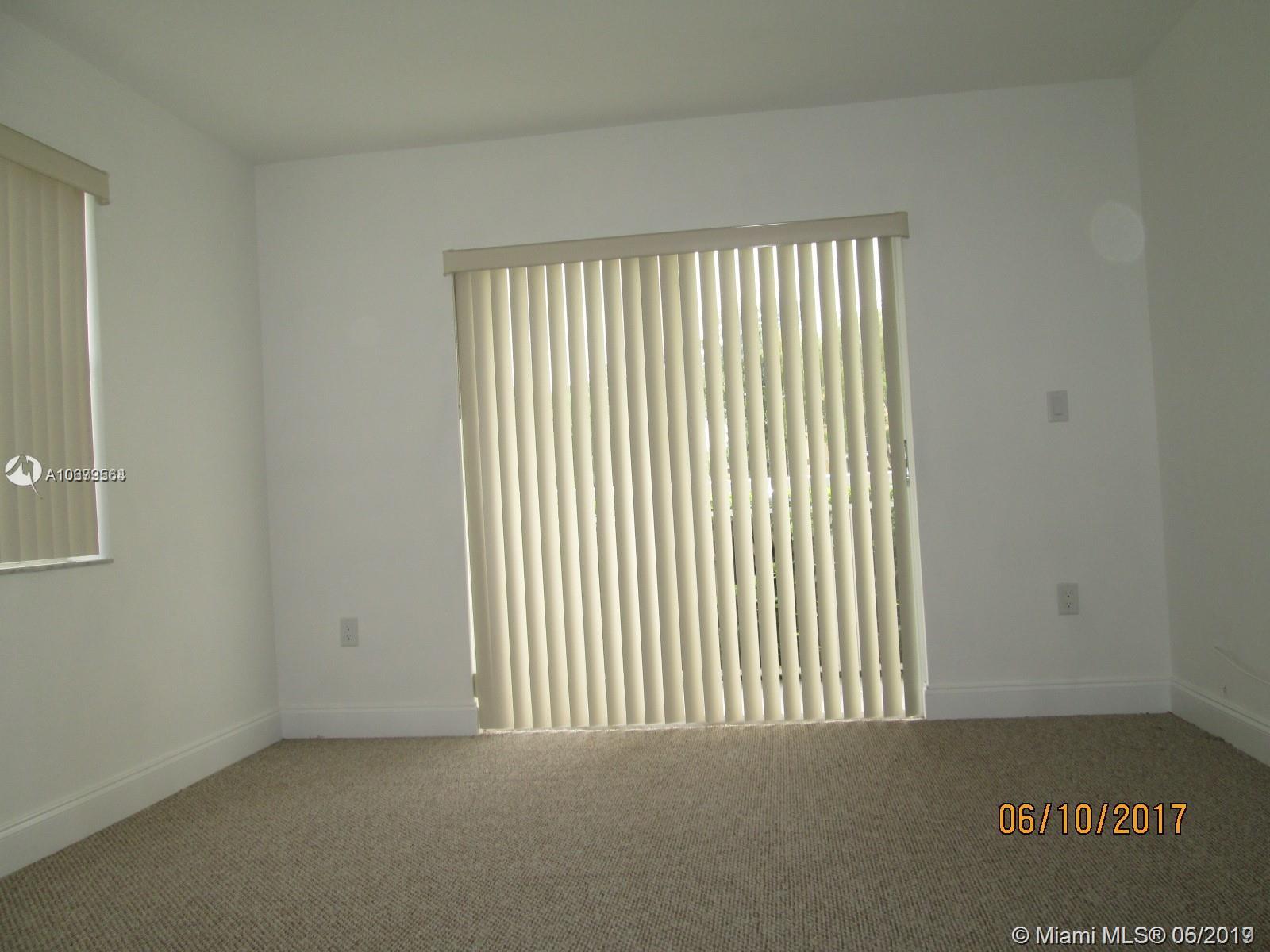 LE CLUB AT OLD CUTLER CON - Residential Lease