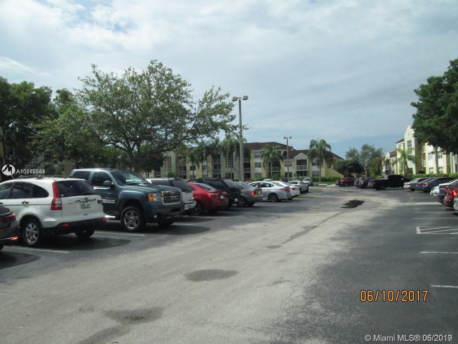 LE CLUB AT OLD CUTLER CON - Residential Lease