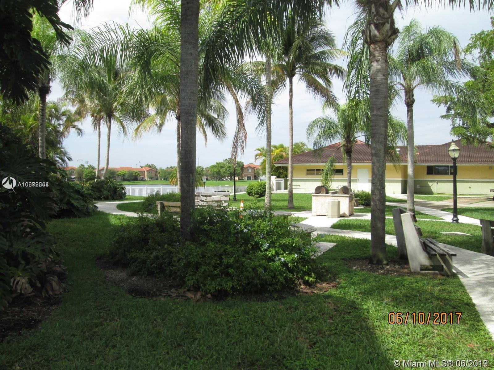 LE CLUB AT OLD CUTLER CON - Residential Lease