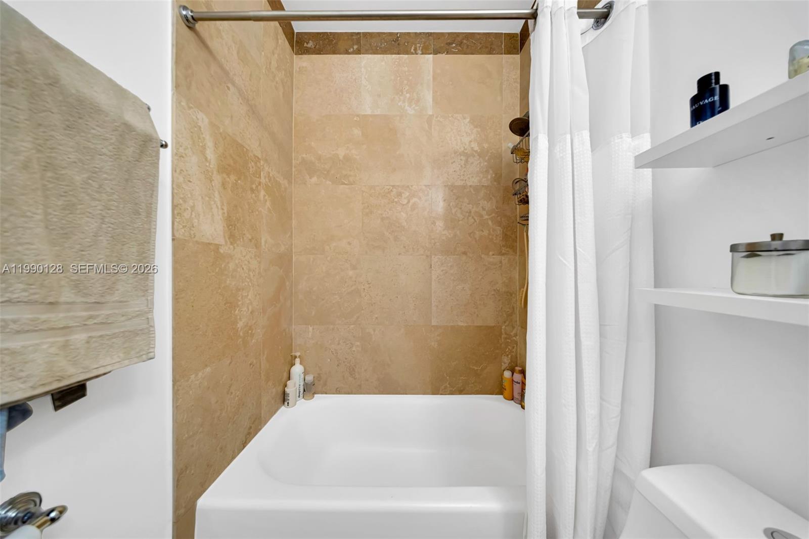 PALM VILLAS CONDO INC - Residential