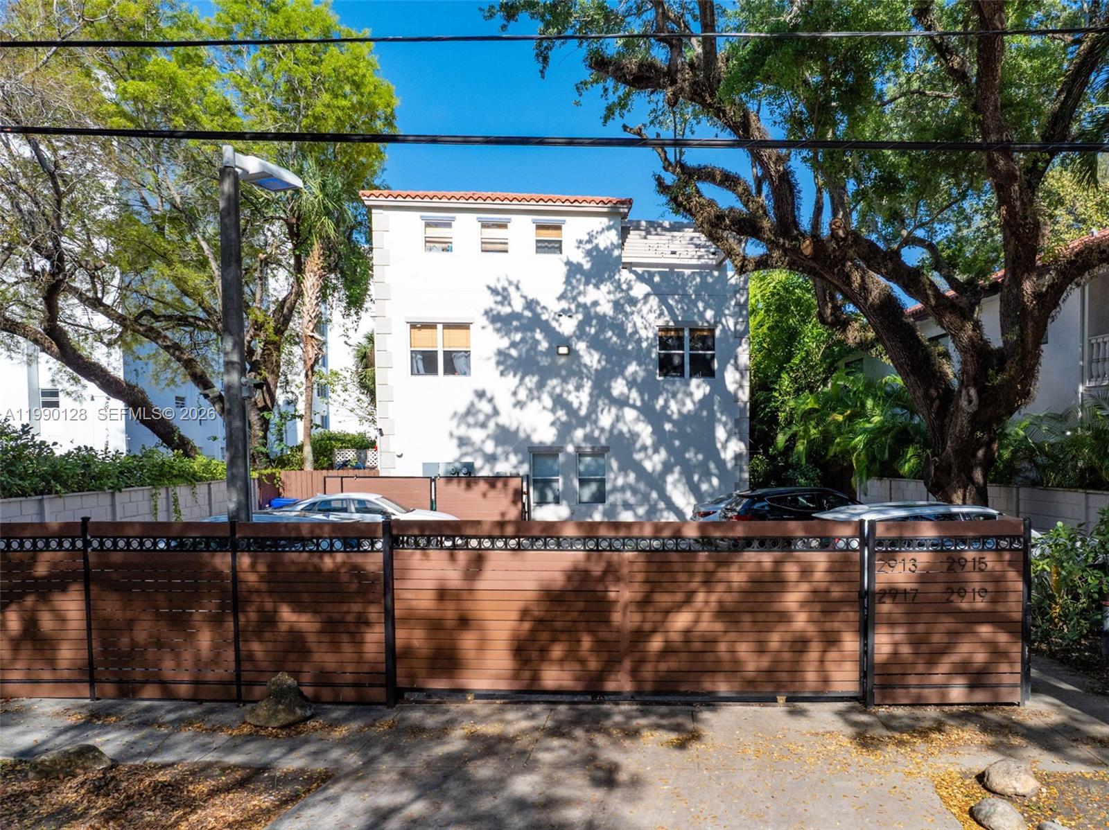 PALM VILLAS CONDO INC - Residential