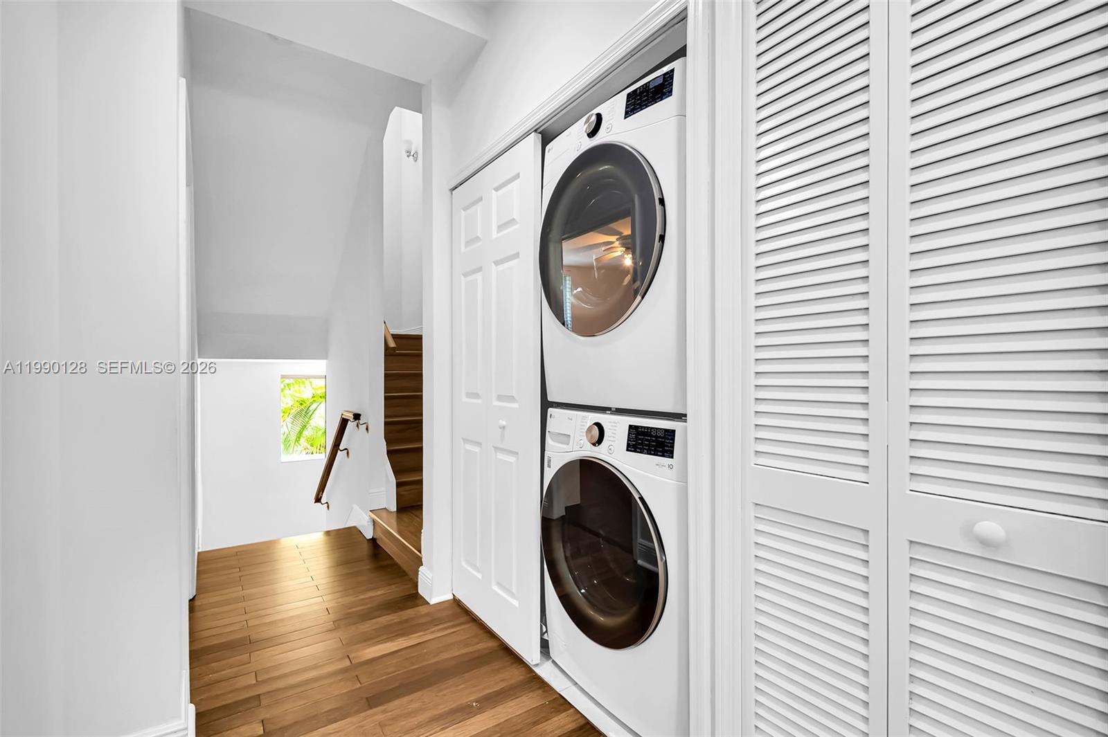 PALM VILLAS CONDO INC - Residential