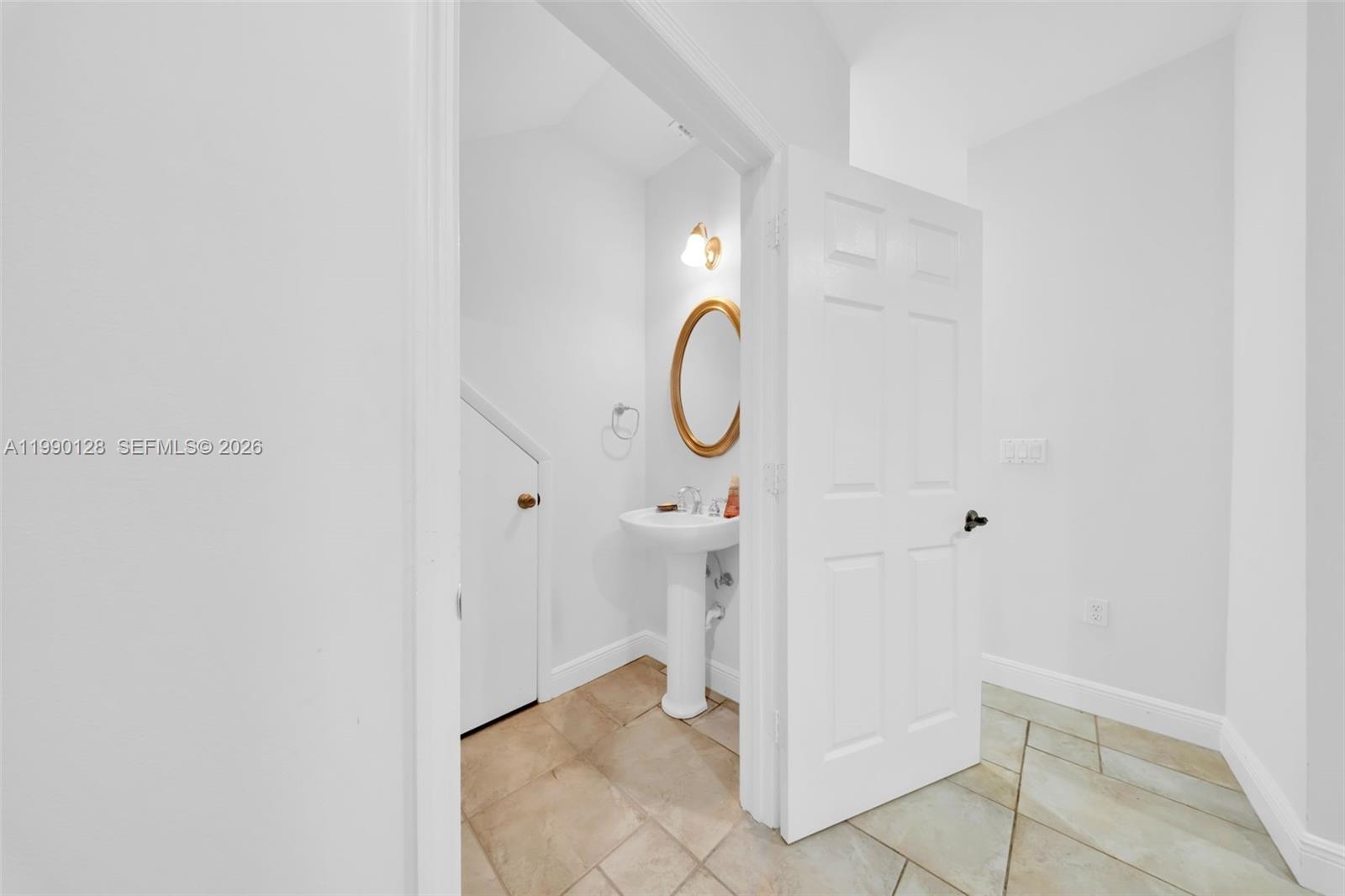 PALM VILLAS CONDO INC - Residential