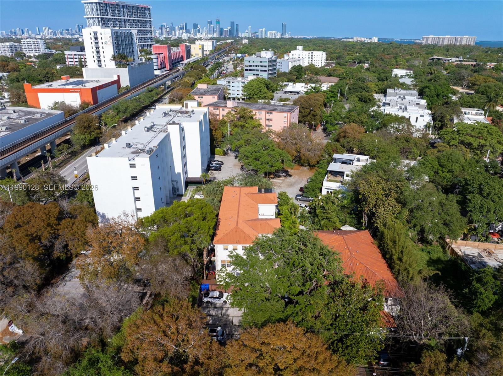 PALM VILLAS CONDO INC - Residential