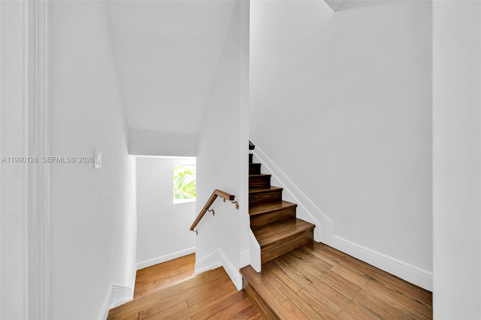 PALM VILLAS CONDO INC - Residential