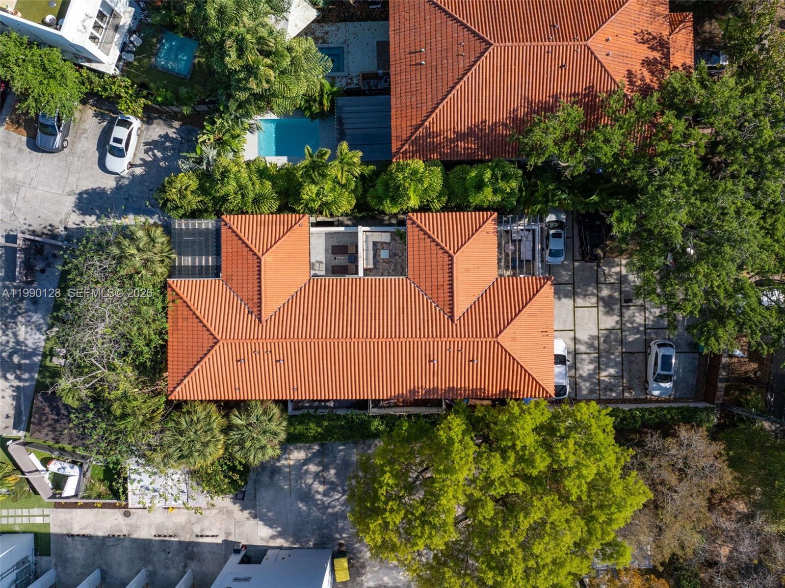 PALM VILLAS CONDO INC - Residential