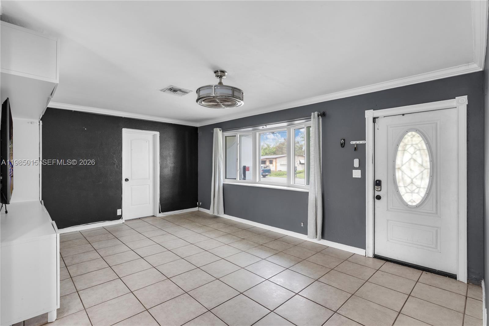 STIRLING LAKE - Residential