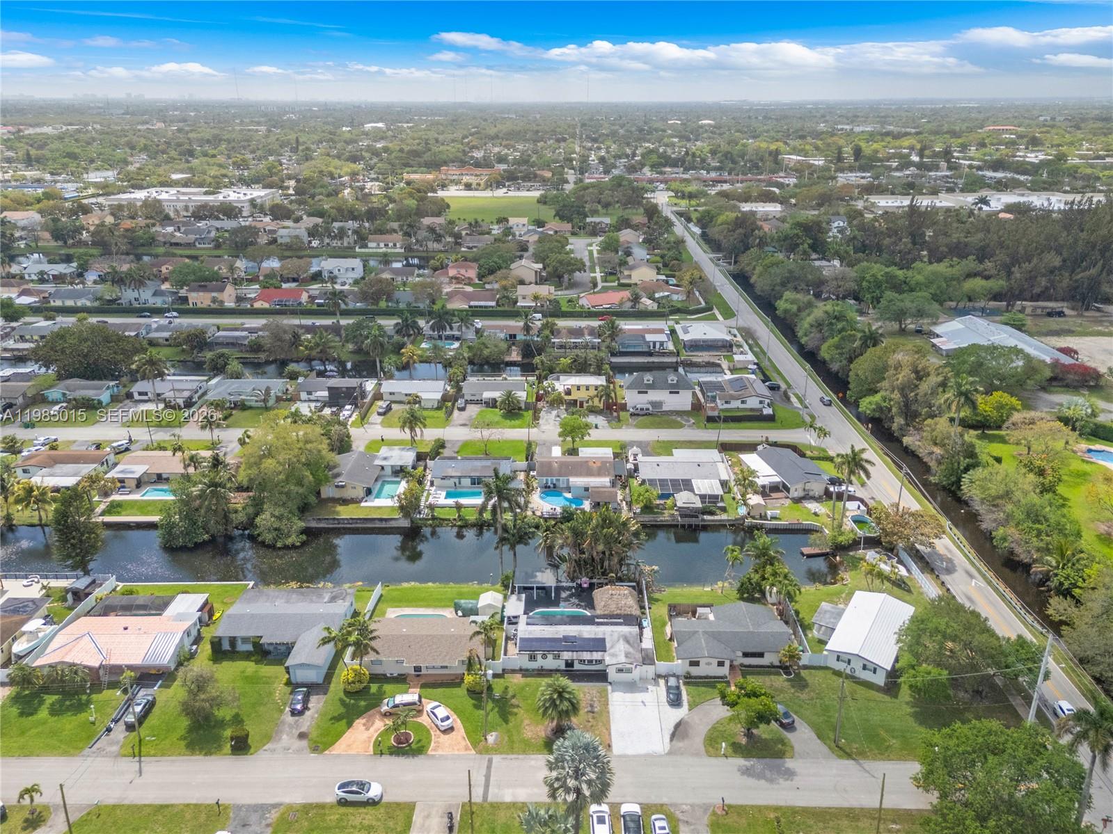 STIRLING LAKE - Residential