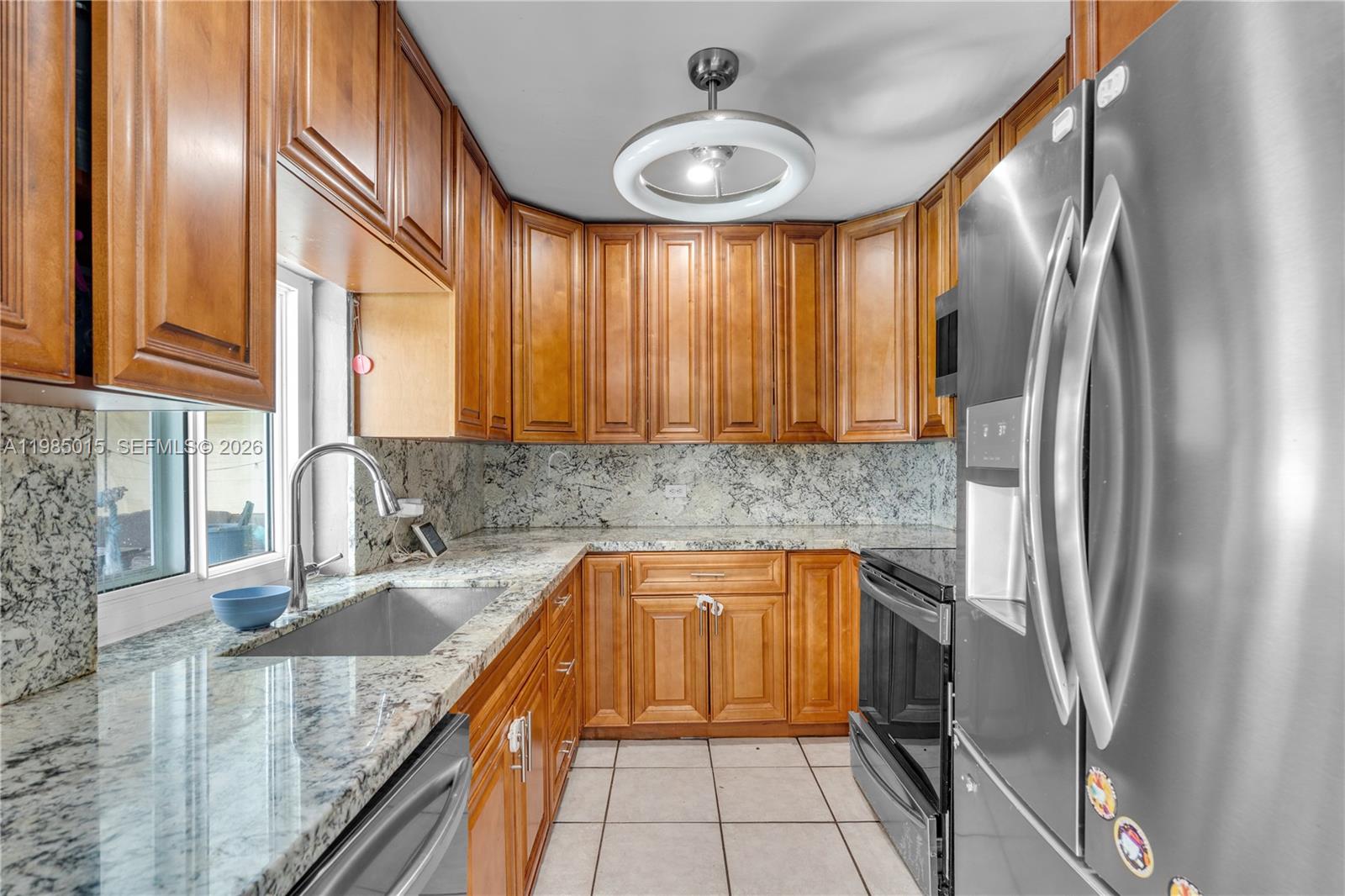 STIRLING LAKE - Residential