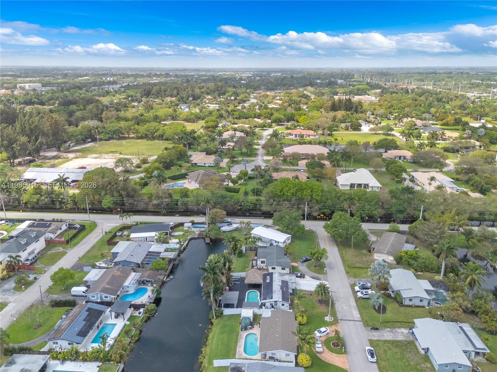 STIRLING LAKE - Residential