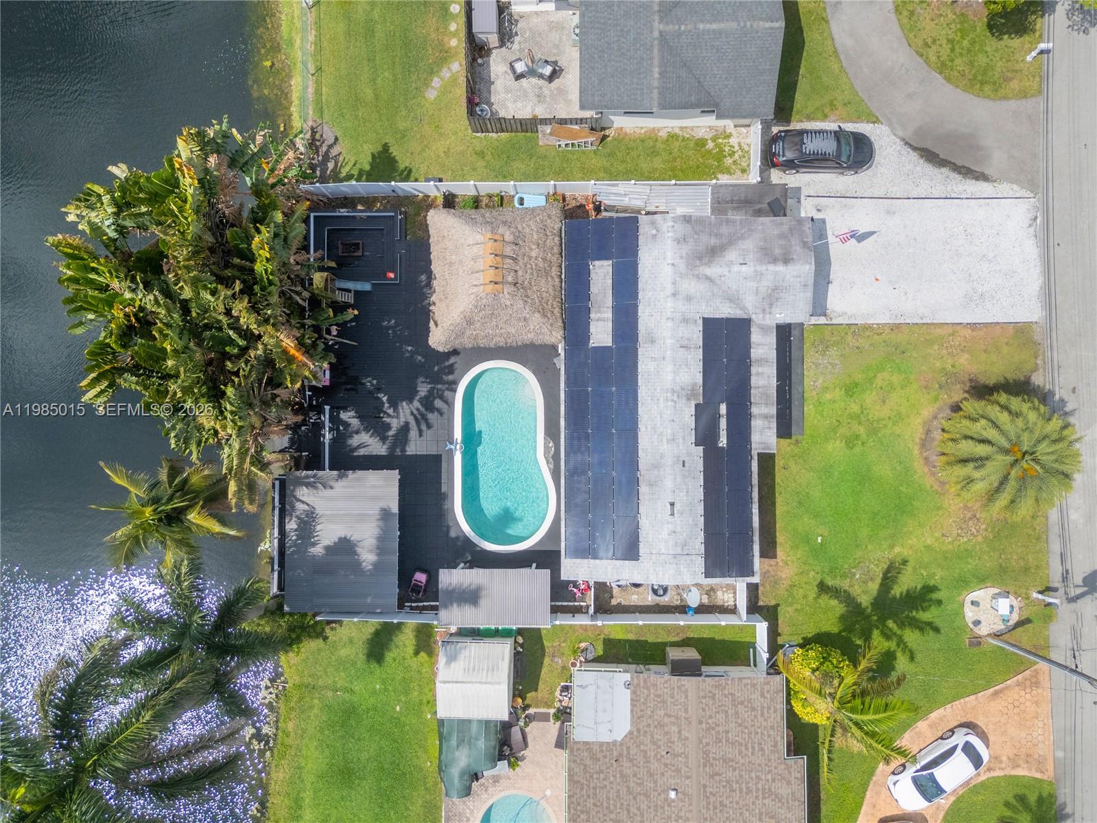 STIRLING LAKE - Residential