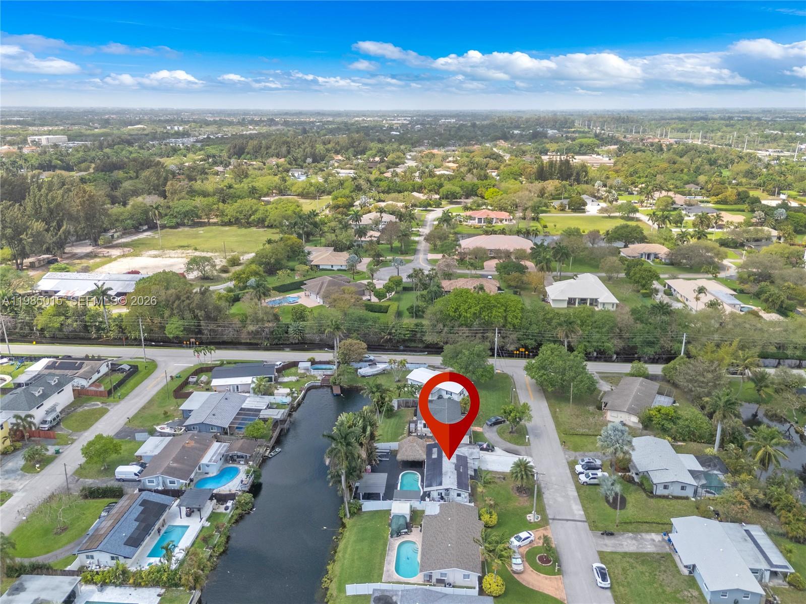 STIRLING LAKE - Residential