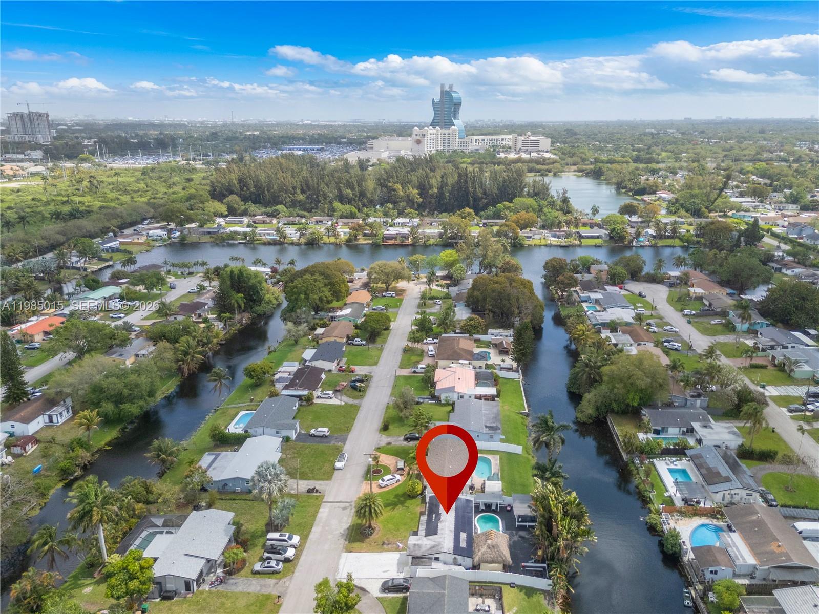 STIRLING LAKE - Residential