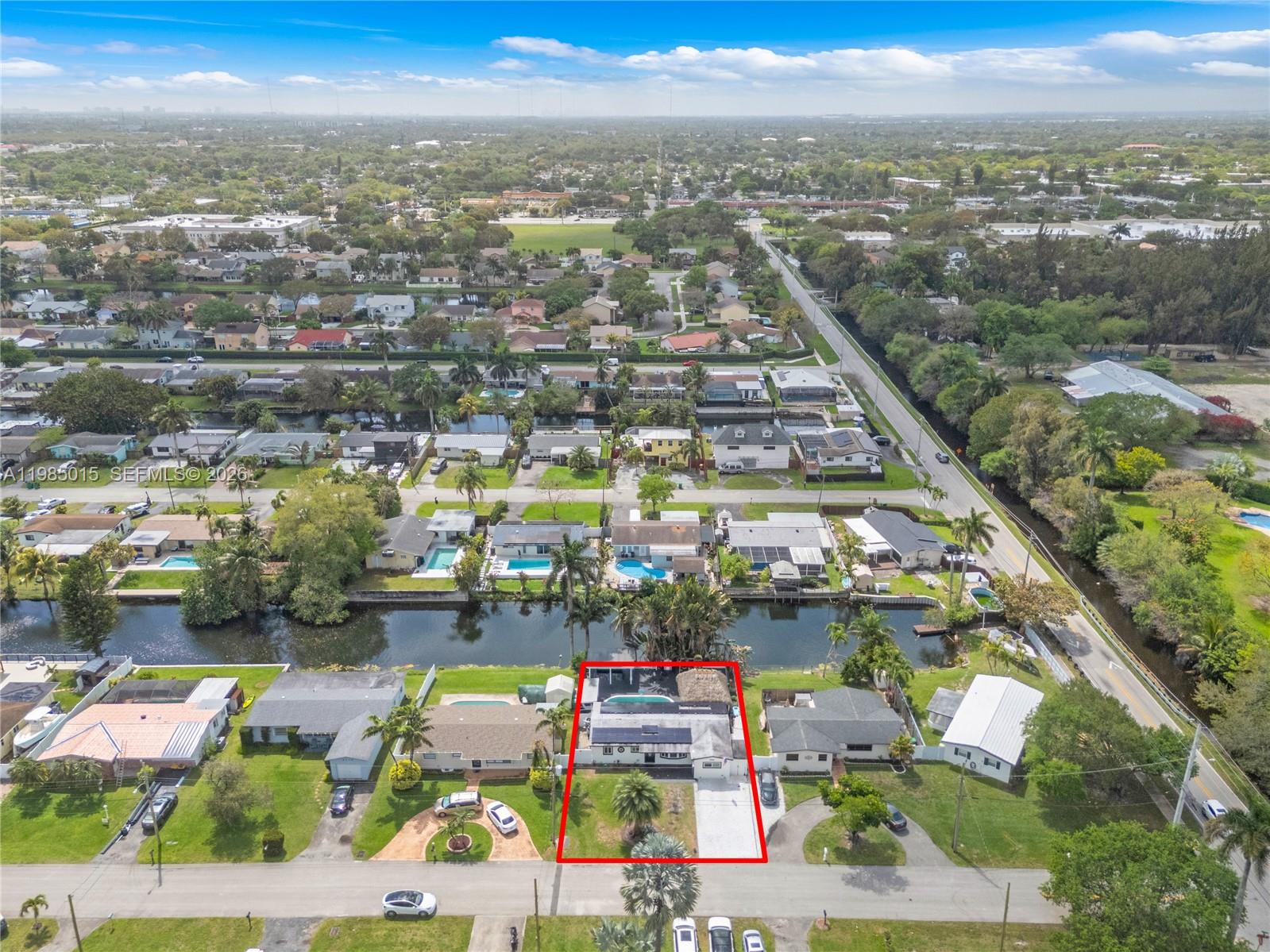 STIRLING LAKE - Residential