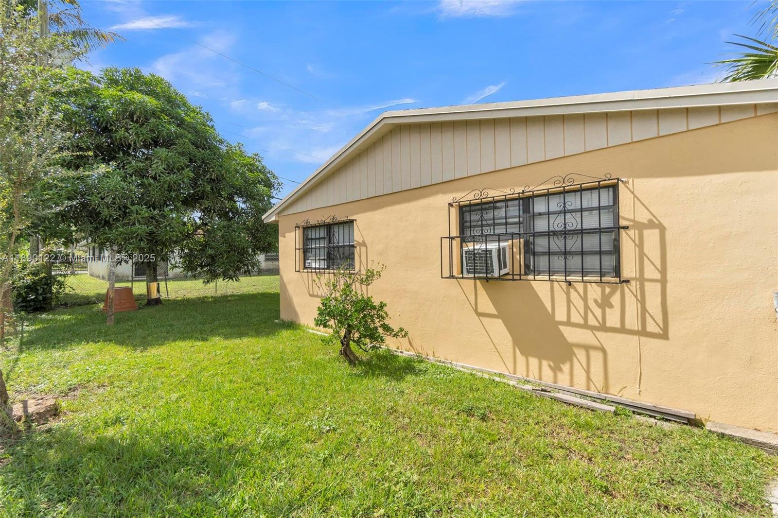 CAROL CITY 4TH ADDN - Residential Lease