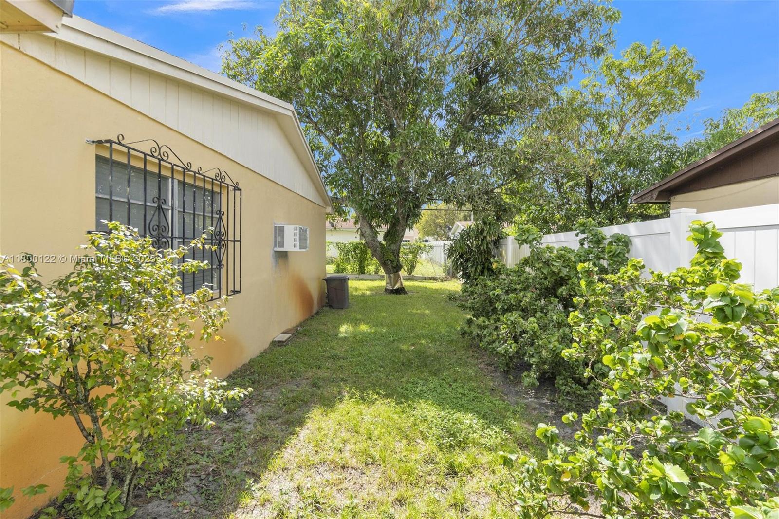 CAROL CITY 4TH ADDN - Residential Lease