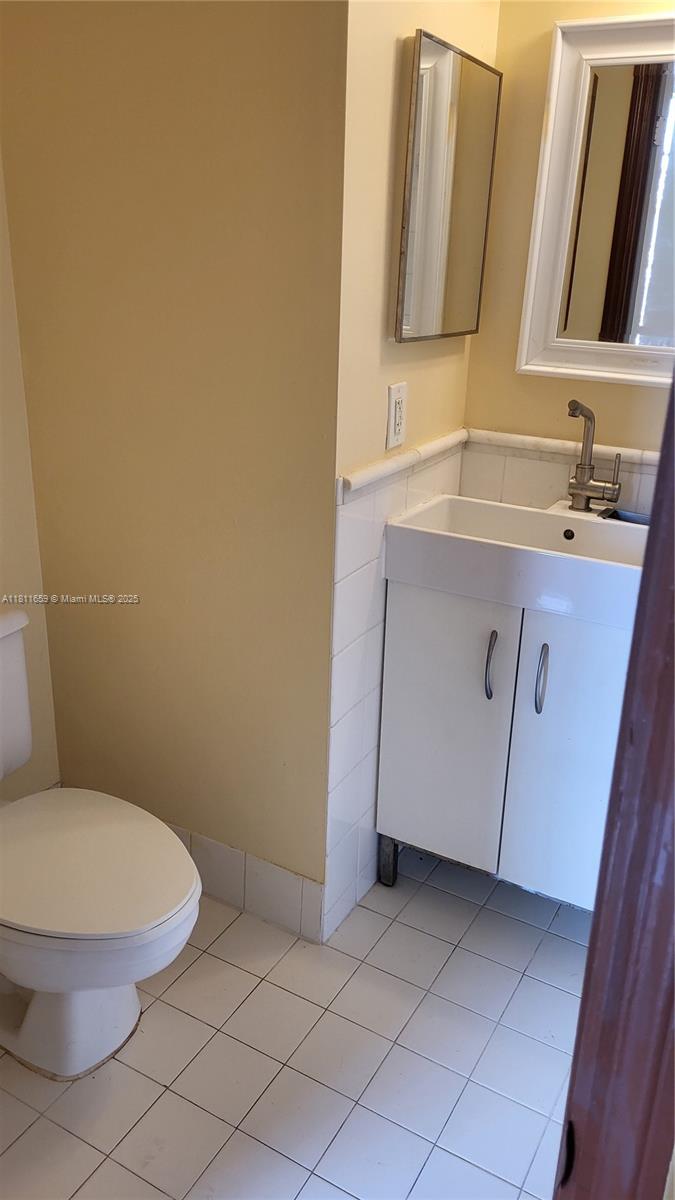 VILLAS DE TUSCANY CONDO - Residential Lease
