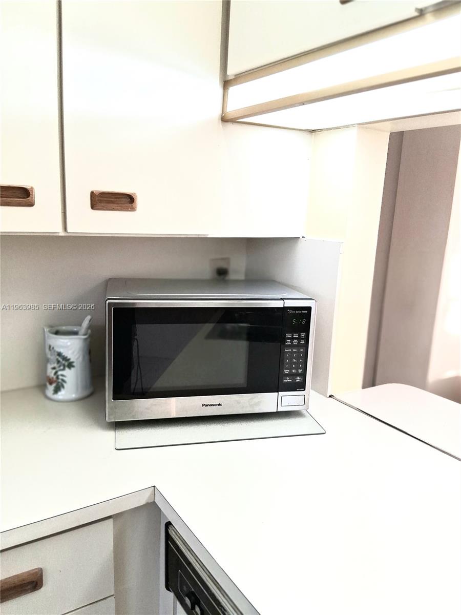 SUNRISE LAKES 210 CONDO - Residential