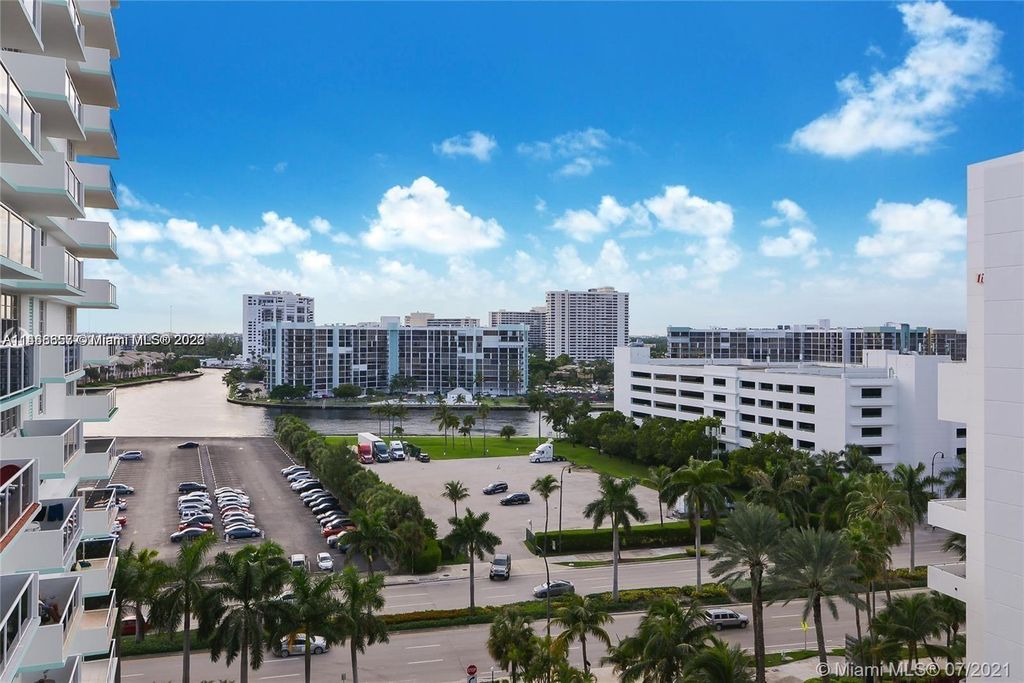 Photo of 3725 S Ocean Dr #1019, Hollywood, FL 33019 (MLS # A11466657)