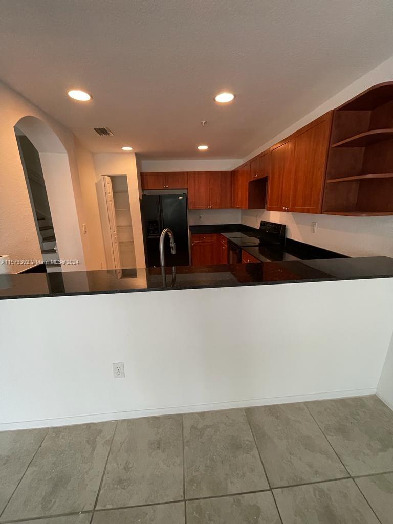 CORONADO AT DORAL I CONDO - Residential Lease