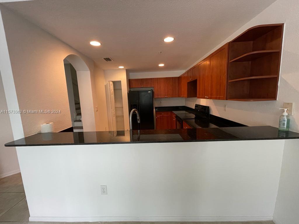 CORONADO AT DORAL I CONDO - Residential Lease