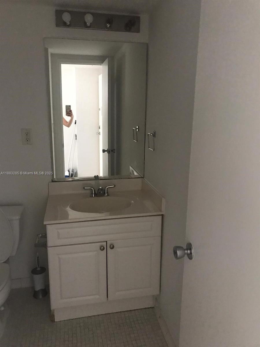 OCEANVIEW BUILDING B COND - Residential Lease