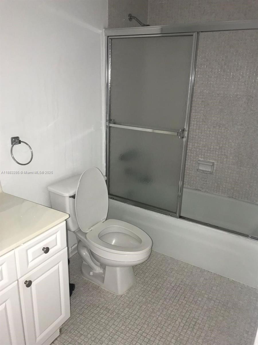 OCEANVIEW BUILDING B COND - Residential Lease