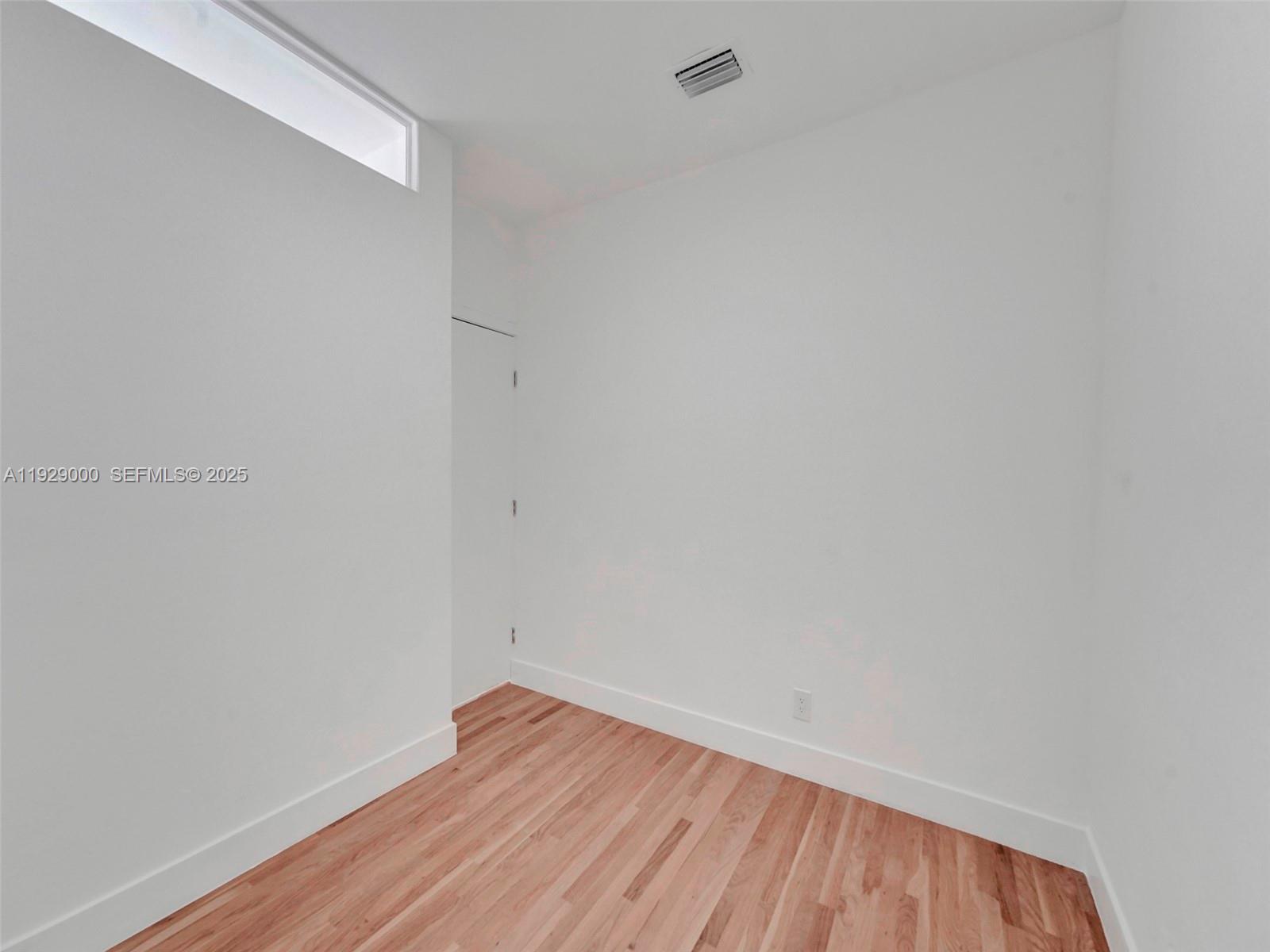 HOLLYWOOD - Residential Lease