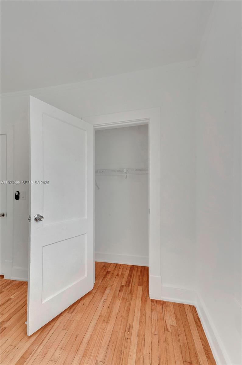 HOLLYWOOD - Residential Lease