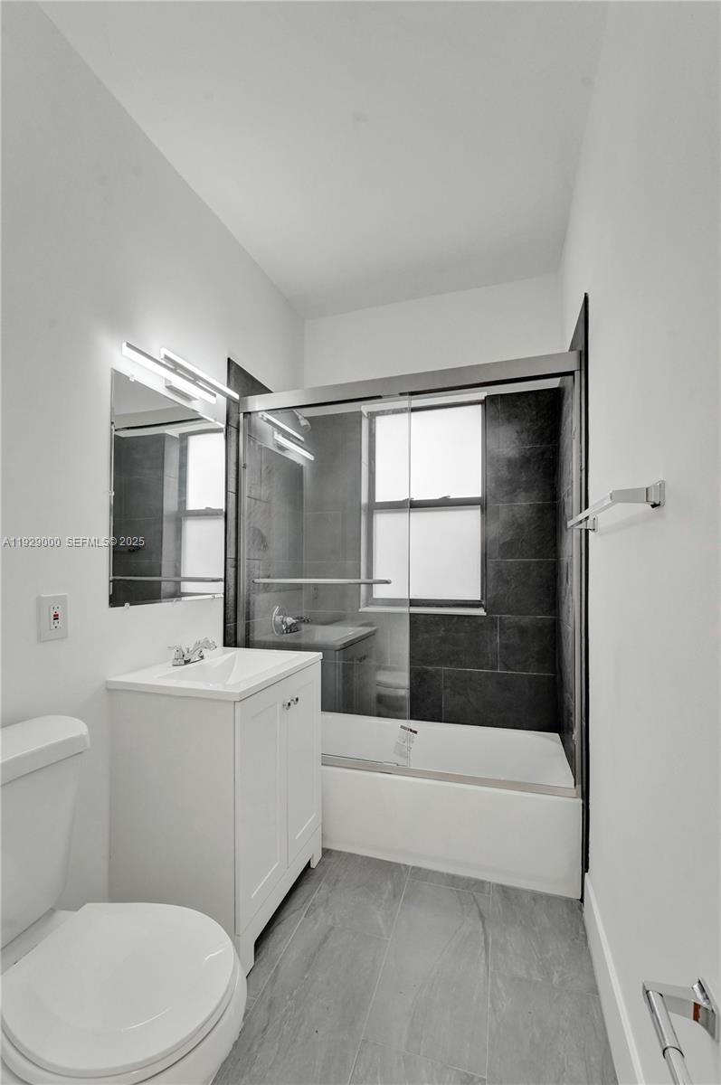 HOLLYWOOD - Residential Lease