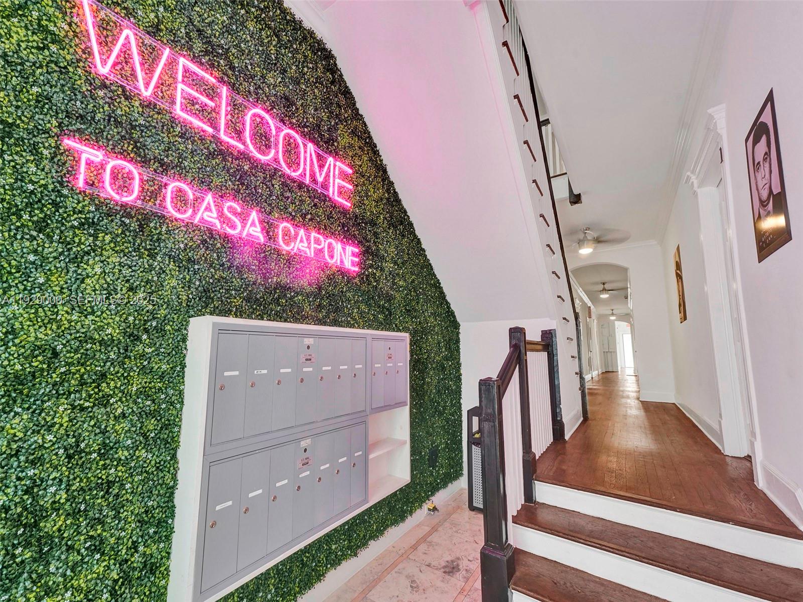 HOLLYWOOD - Residential Lease