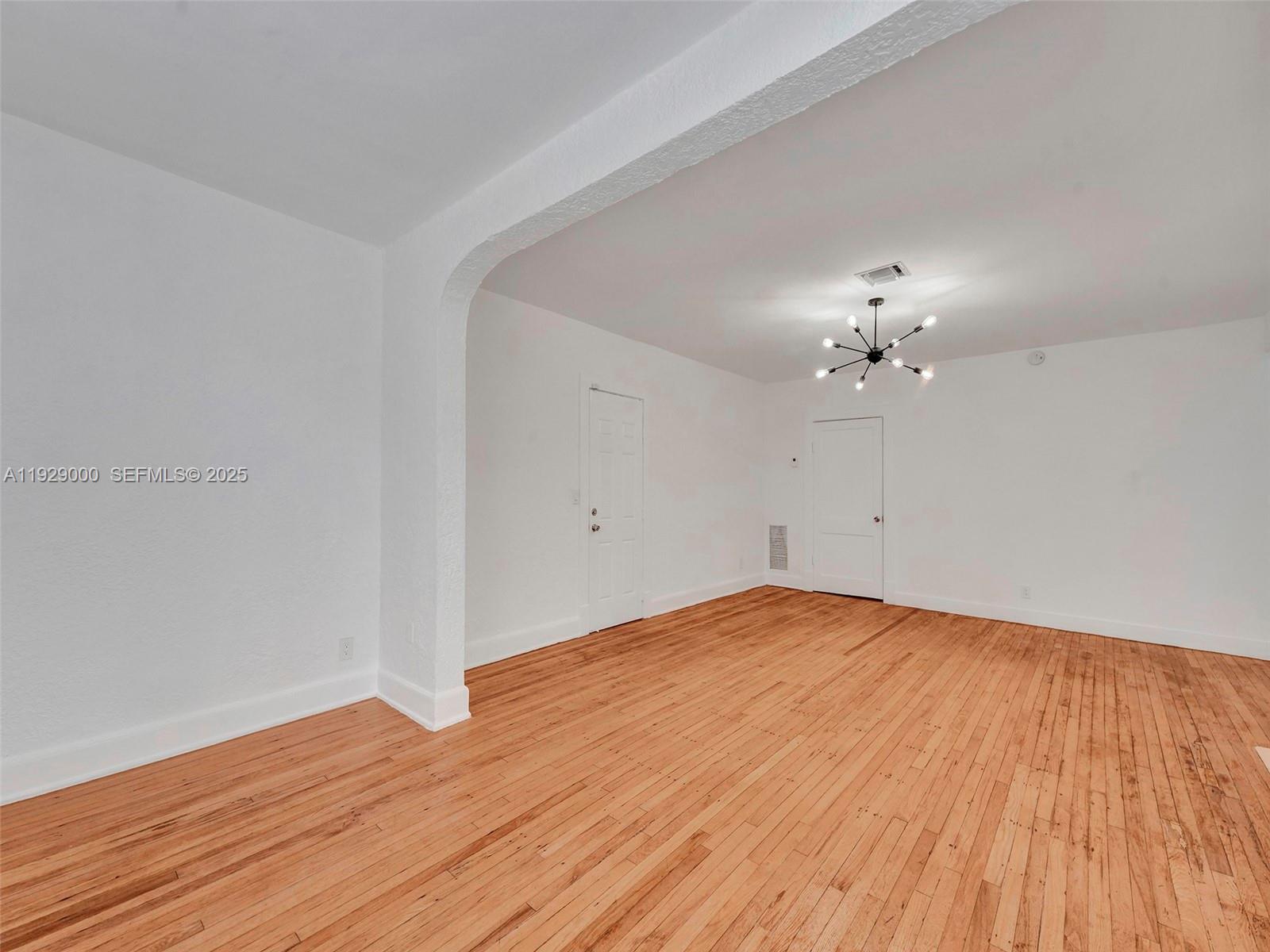 HOLLYWOOD - Residential Lease