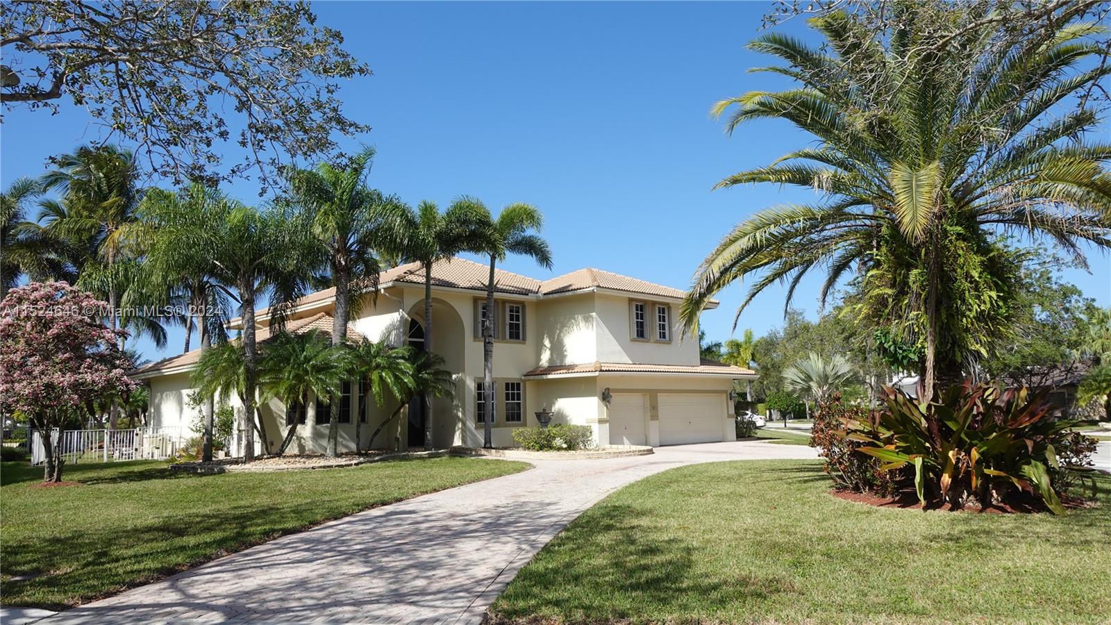 17734 Sw 12th St St, Pembroke Pines, Miami-Dade County, Florida - 5 Bedrooms  
6 Bathrooms - 
