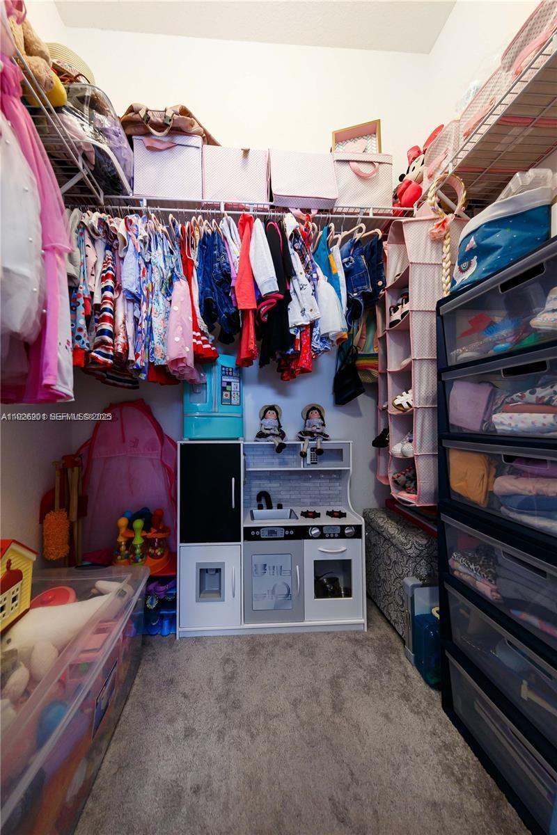 PINE ISLE - Residential Lease