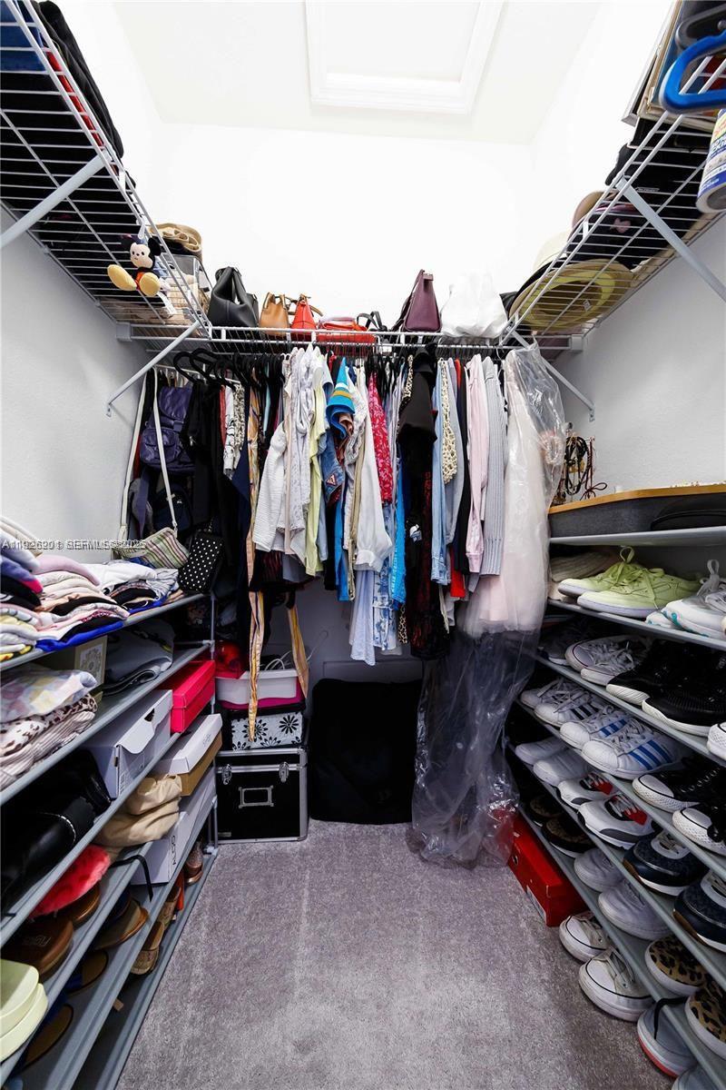 PINE ISLE - Residential Lease