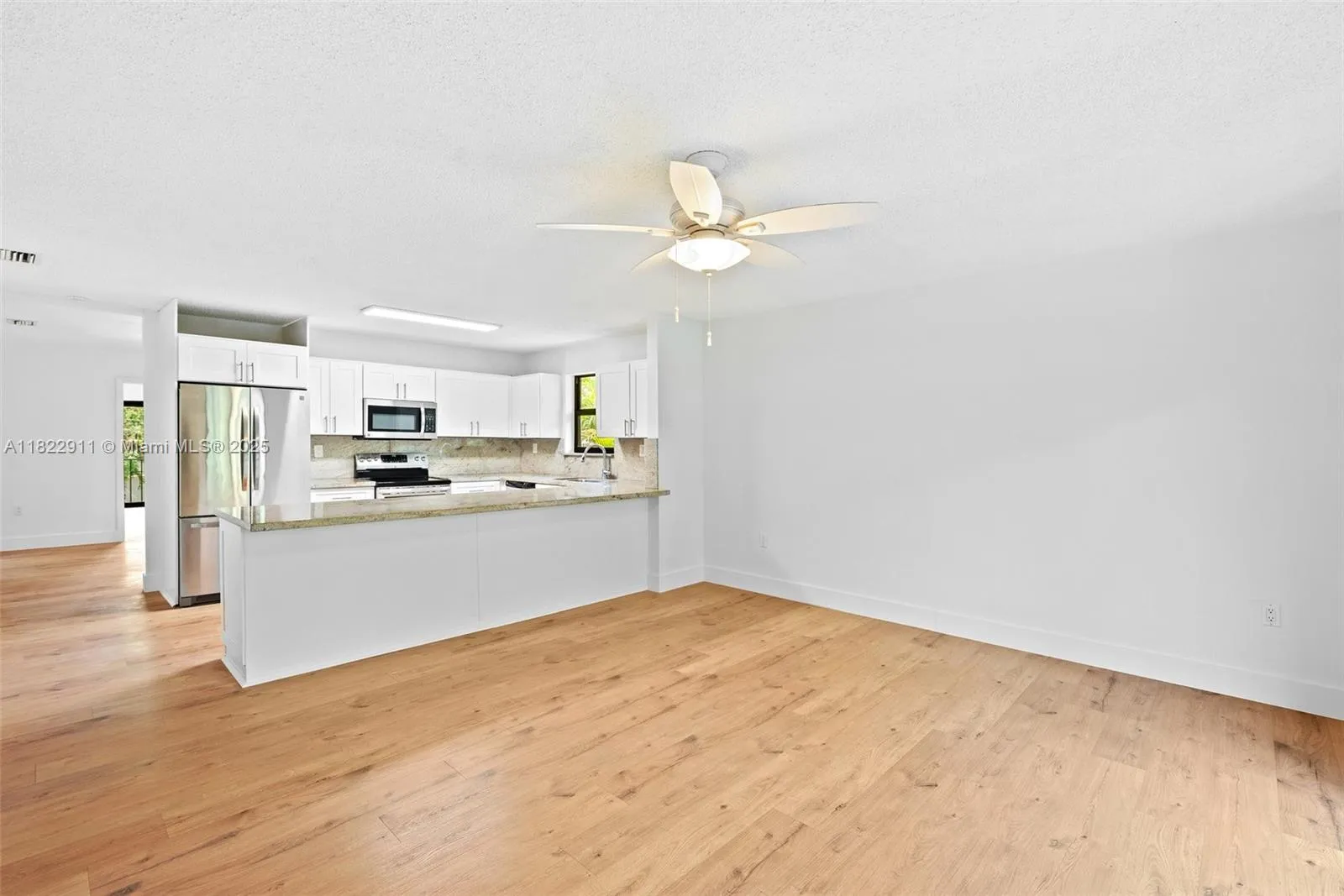 Miami, Florida 33133, United States, 3 Bedrooms Bedrooms, ,2 BathroomsBathrooms,Residential,Active,155986