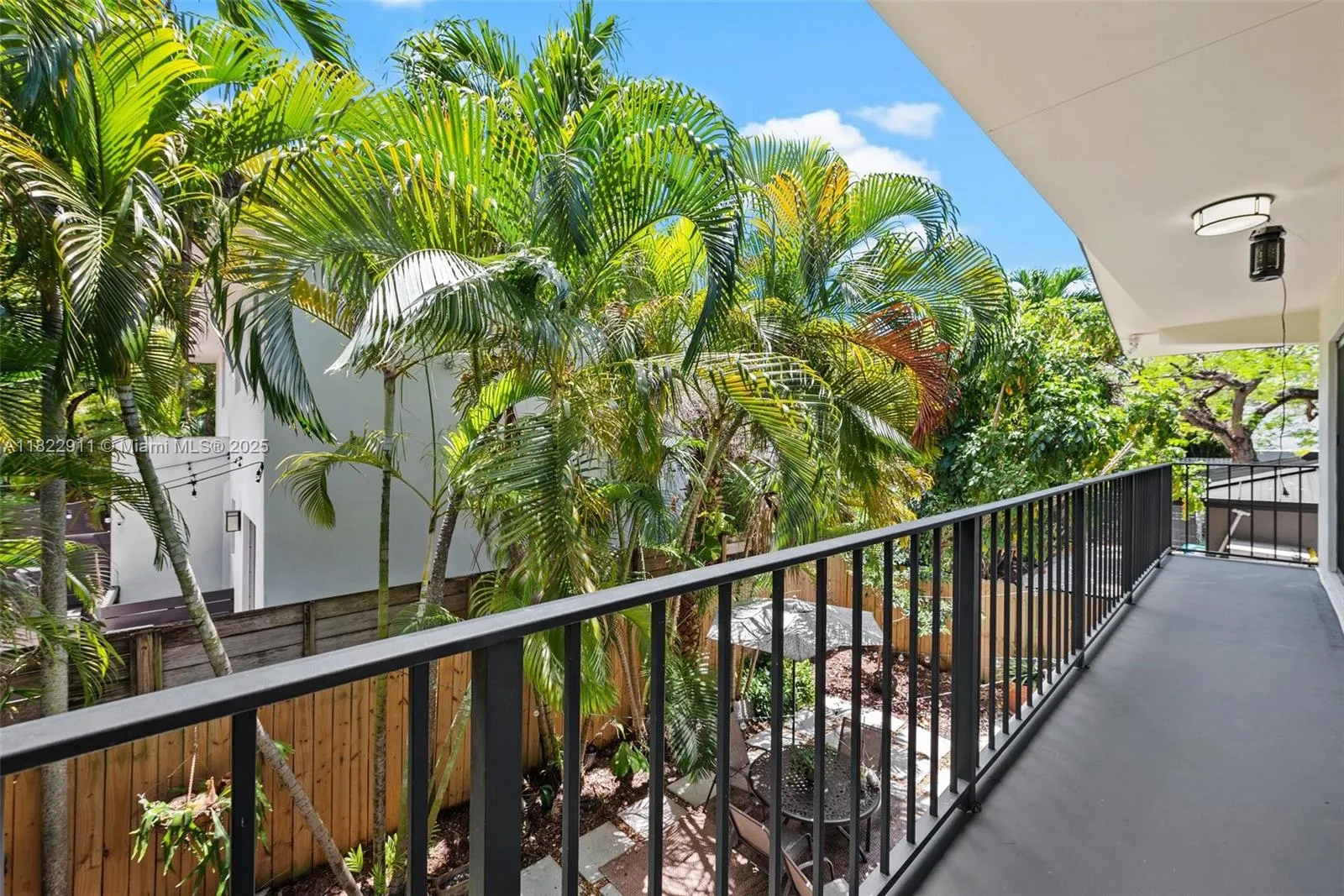 Miami, Florida 33133, United States, 3 Bedrooms Bedrooms, ,2 BathroomsBathrooms,Residential,Active,155986