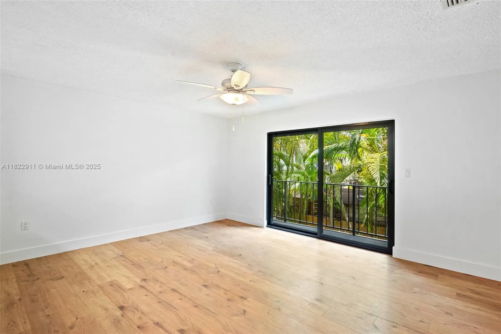 Miami, Florida 33133, United States, 3 Bedrooms Bedrooms, ,2 BathroomsBathrooms,Residential,Active,155986